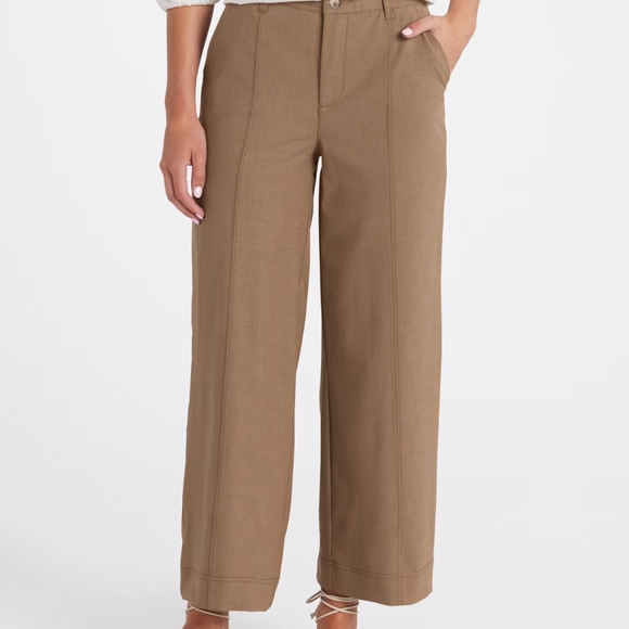 Democracy Women's Cropped Tan Pants - Picture 2 of 6